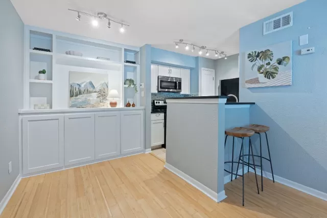 MLS: 5450118 Condo For Sale