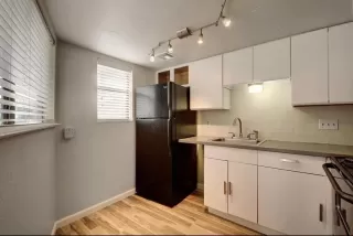 Photo #3: 5462861 Listing