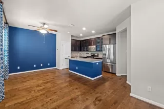 Photo #5: 5474127 Listing 