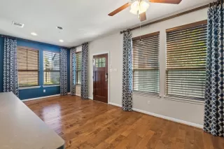 Photo #6: 5474127 Listing 