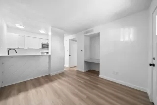 Photo #1: 5550653 Listing