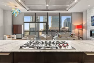 Photo #6: 5562913 Listing 