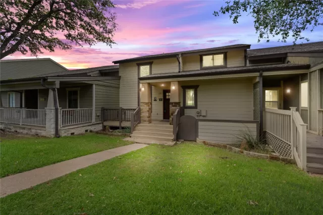 MLS: 5583533 Condo For Sale