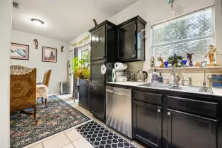 Photo #2: 5595381 Listing