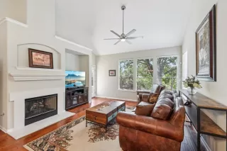 Photo #6: 5647268 Listing 