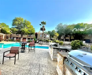 Photo #3: 5715258 Listing 