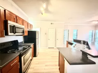 Photo #5: 5715258 Listing 