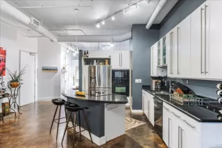 More Details about MLS # 5741882 : 311 W 5TH ST 1008