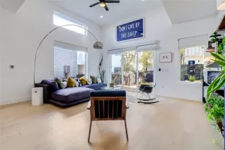 Photo #4: 5818109 Listing 