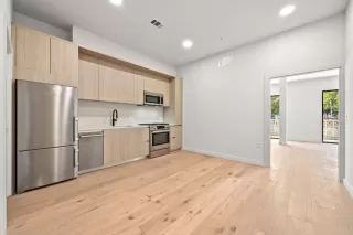 Photo #4: 5993175 Listing