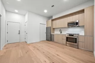 Photo #6: 5993175 Listing