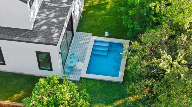 MLS: 5994868 Condo For Sale