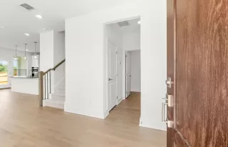 Photo #5: 6036331 Listing