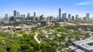 Photo #2: 6088869 Listing 