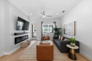 Photo #3: 6227929 Listing