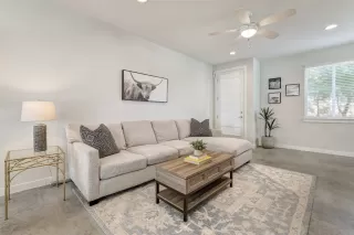 Photo #4: 6260980 Listing