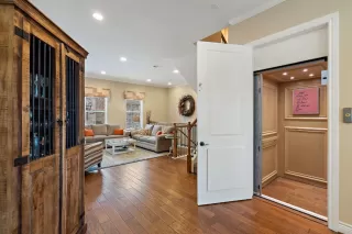Photo #1: 6519552 Listing 