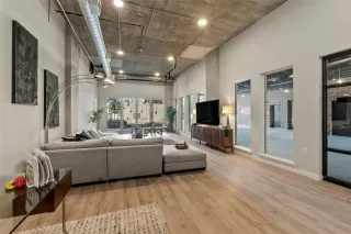 Photo #2: 6547211 Listing 