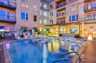 Photo #3: 6564873 Listing