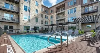 Photo #5: 6564873 Listing