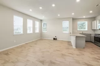 Photo #6: 6592637 Listing 