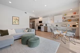 Photo #2: 6609195 Listing