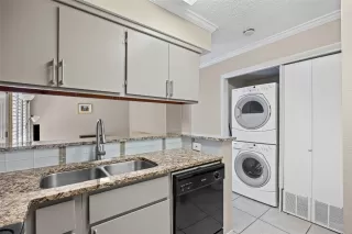 Photo #5: 6673727 Listing