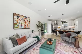 Photo #2: 6789167 Listing