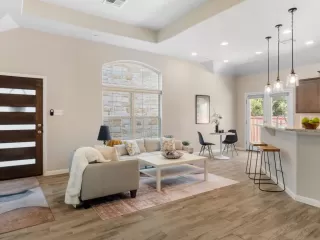 Photo #3: 6804564 Listing 