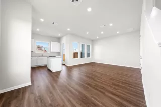 Photo #6: 6894984 Listing 