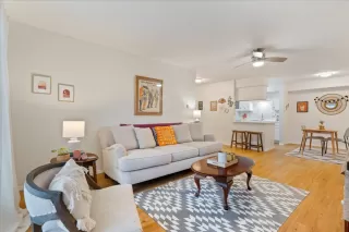 Photo #3: 6912524 Listing 