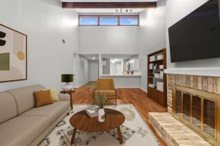 More Details about MLS # 6967384 : 3700 STECK AVE