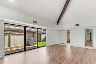 Photo #5: 6977226 Listing