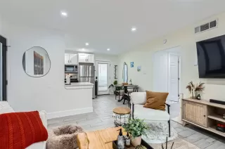 Photo #1: 7046738 Listing 