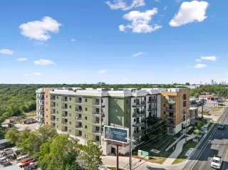 More Details about MLS # 7079669 : 4802 S CONGRESS AVE 215