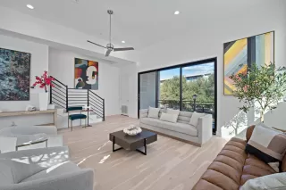 Photo #1: 7081406 Listing