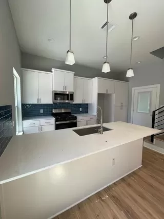 Photo #3: 7164258 Listing 