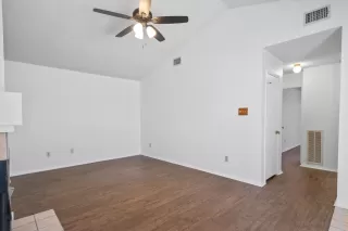 Photo #4: 7192234 Listing