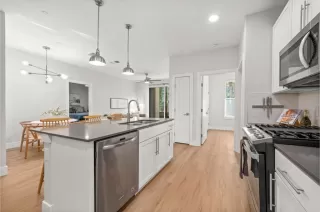 Photo #4: 7247117 Listing 