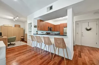 Photo #6: 7559774 Listing