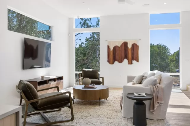 MLS: 7577367 Condo For Sale