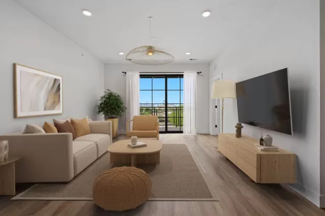 MLS: 7578533 Condo For Sale