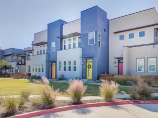 Photo #2: 7624618 Listing