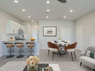 Photo #4: 7624618 Listing