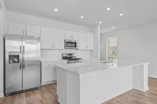 Photo #4: 7629298 Listing 