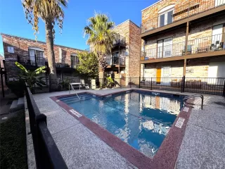 Photo #3: 7635884 Listing 