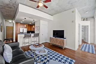 Photo #3: 7641455 Listing