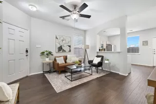 Photo #2: 7671848 Listing 