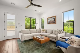 Photo #2: 7797728 Listing 