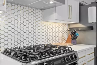 Photo #4: 7809448 Listing